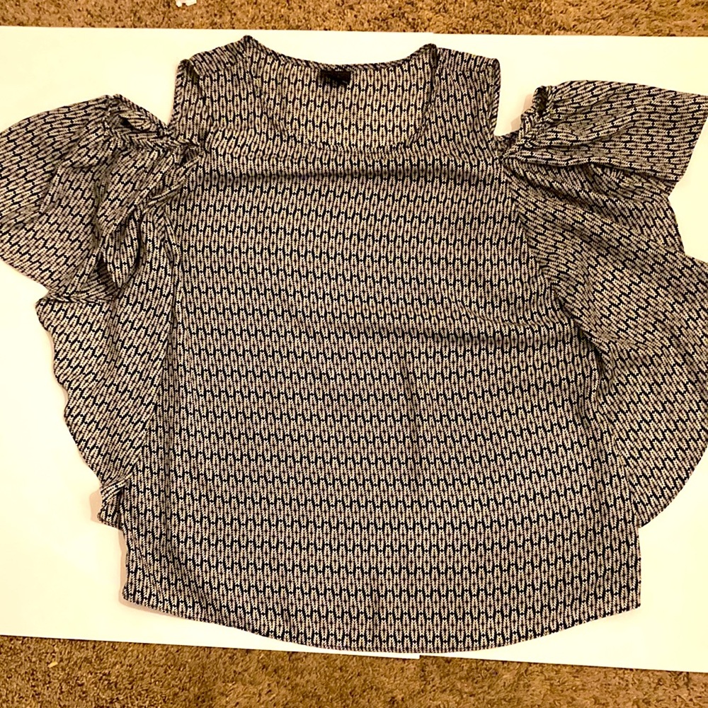 Worthington Black and White Patterned Blouse